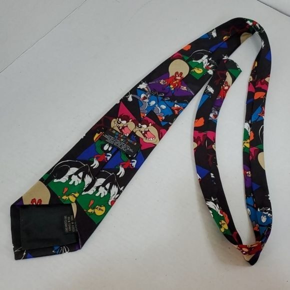 Looney Tunes Mania Men's Tie Vintage Bugs Bunny Daffy Duck Sylvester Tweetie - Picture 3 of 7